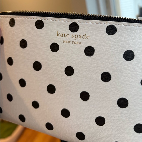 Kate Spade Bleeker Sunshine Dot Large Polka Dot Tote with Matching Wristlet - Picture 3 of 6